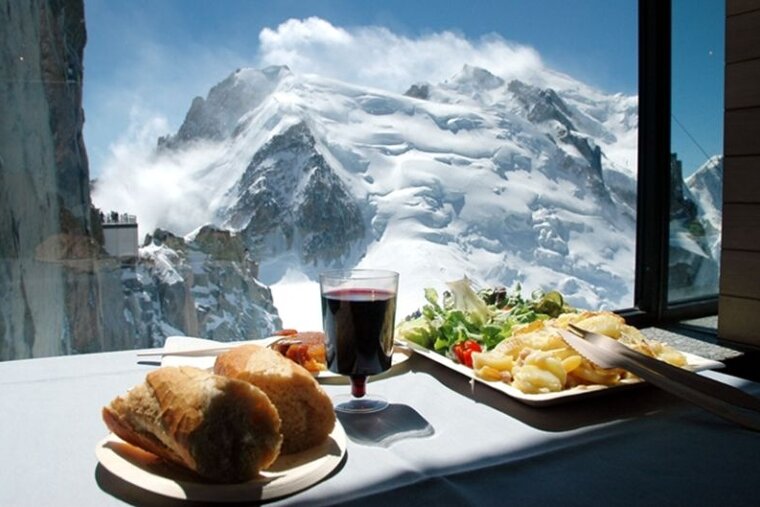 Le 3842 Restaurant & Summit 3842 Cafe, Chamonix restaurant
